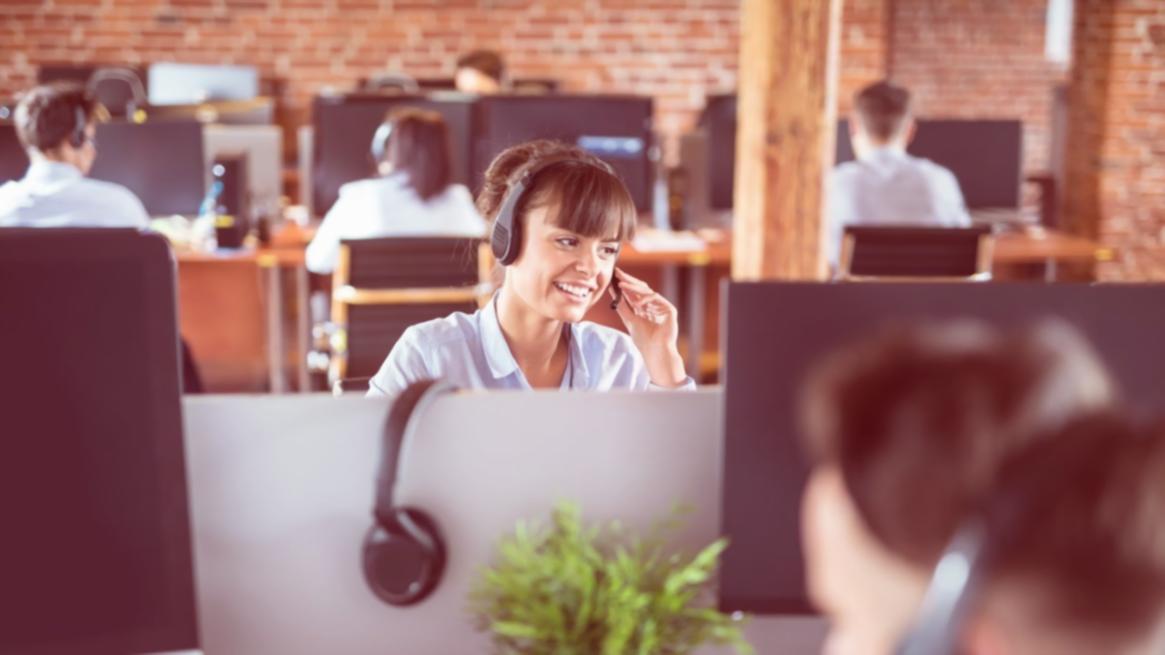 Participante aplicando conocimientos de webinario en su presupuesto personal